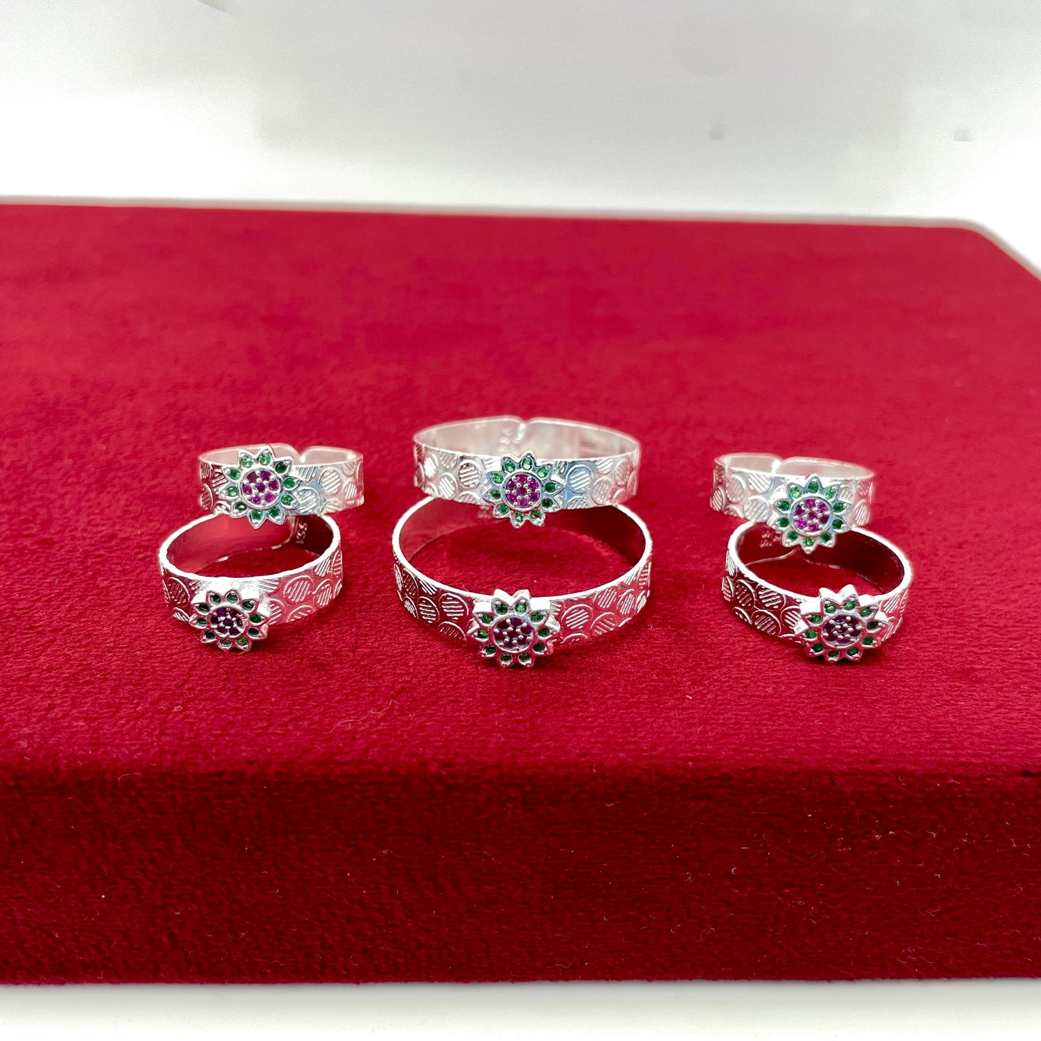 Toe ring sets