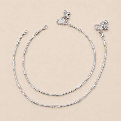 Silver Minimalist & Sleek Anklet for Her