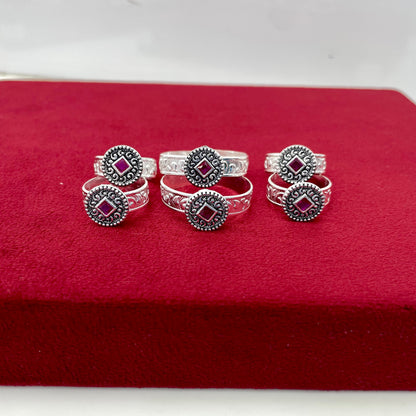 Ox. Red Stone Angutha-Bichhiya Set