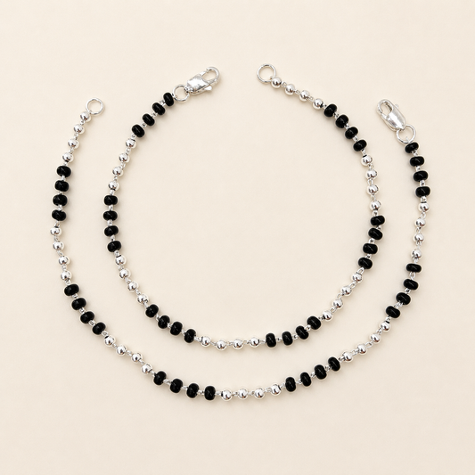 Silver Handmade Black And White Beads Anklet for Her 4-4