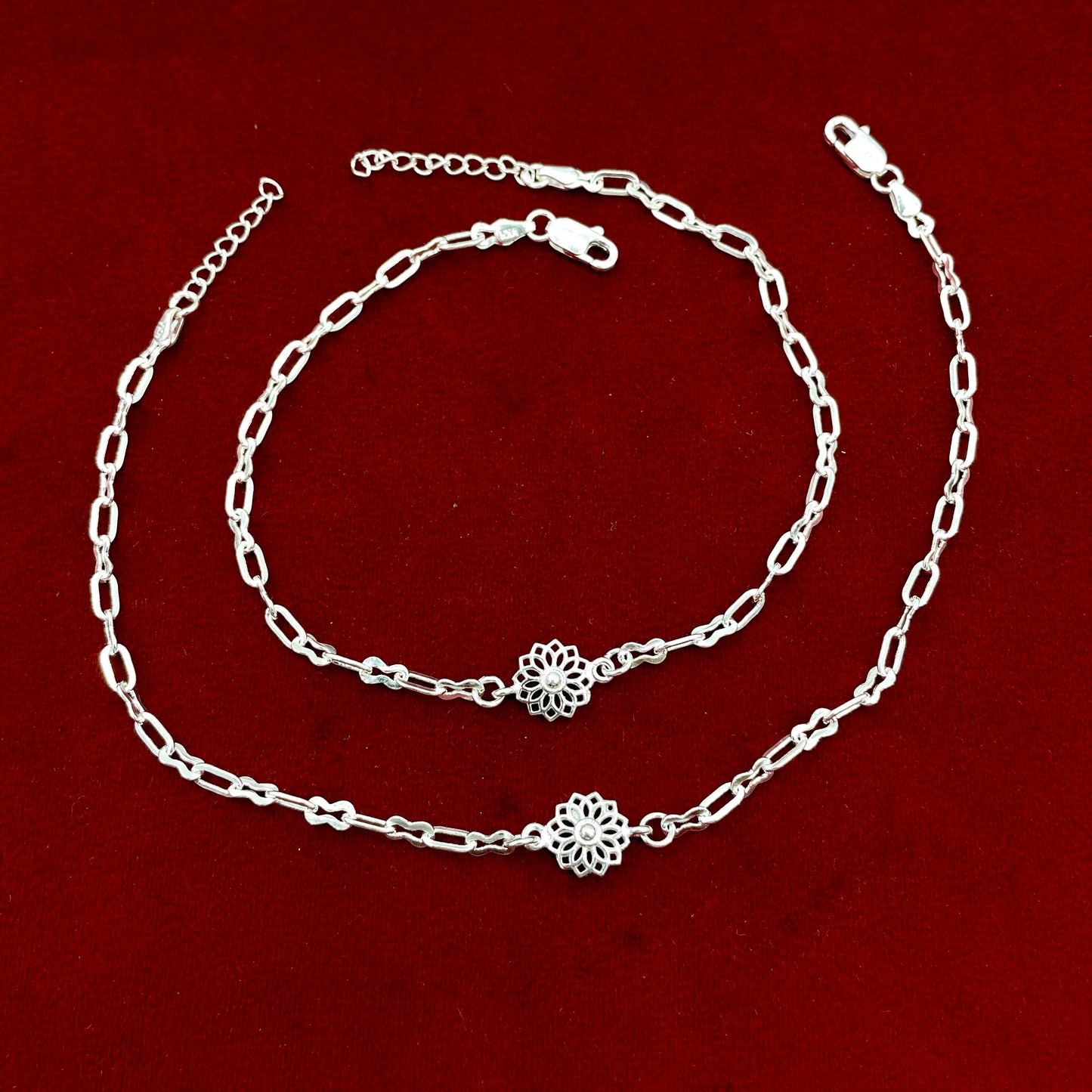 Elegant Flower Anklet