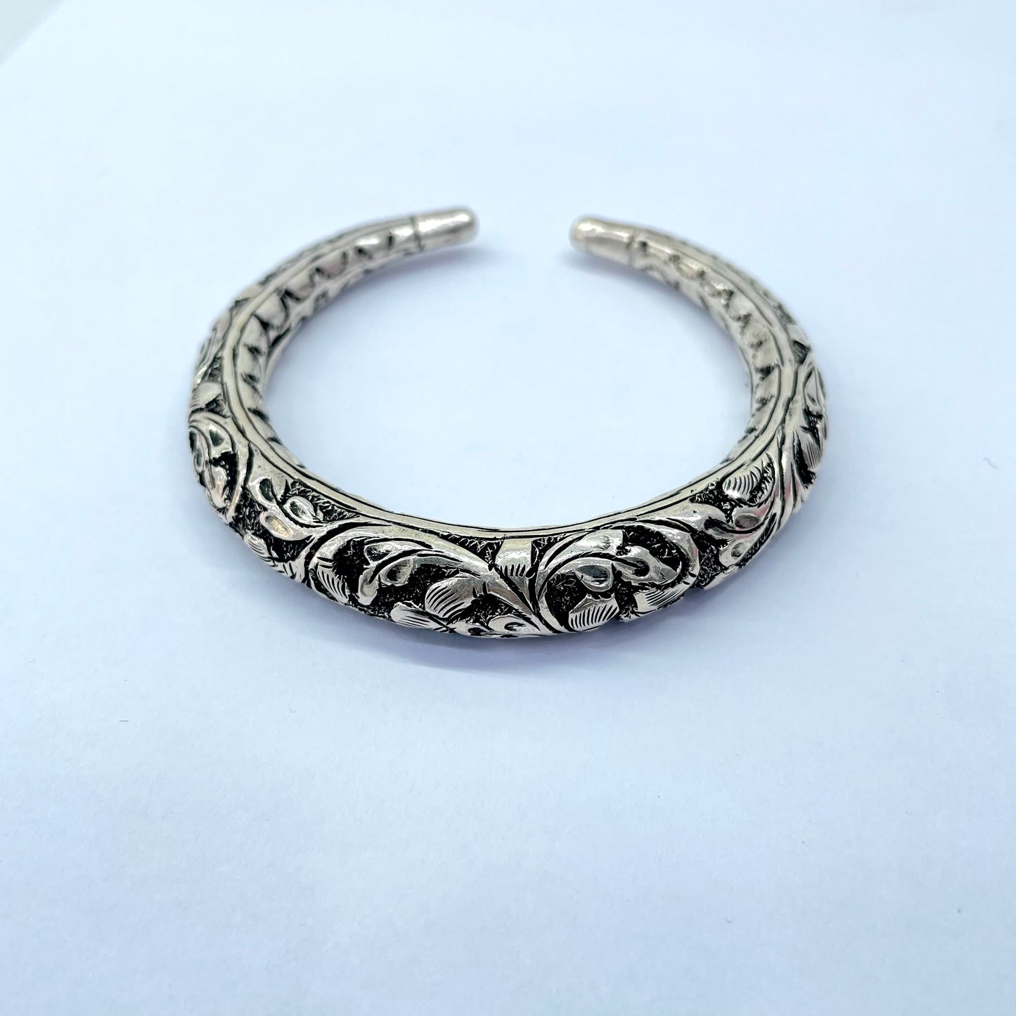 Men Silver Chitrai Kada