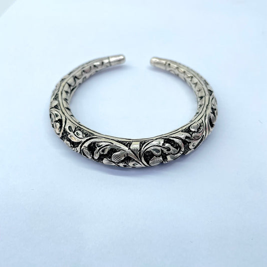 Men Silver Chitrai Kada